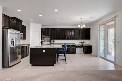 6221 Canterbury Field Road Kitchen