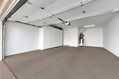 1908 Oliver Springs Street, Henderson, NV 89052 Garage