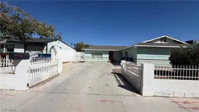 6206 West University Avenue Las Vegas, NV 89103