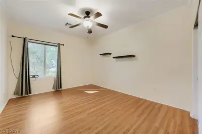 7421 Shelduck Street Bedroom