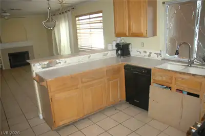 1821 Candle Bright Drive, Henderson, NV 89074 Kitchen
