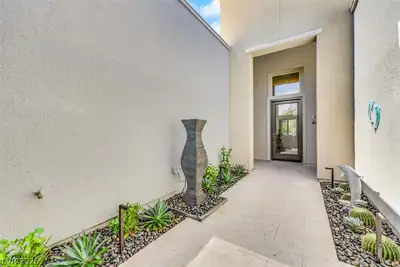 6091 Willow Rock Street, Las Vegas, NV 89135 Entry