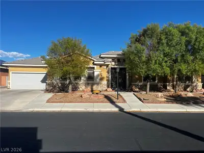8114 Villa Del Cielo Street, Las Vegas, NV 89131 Front of Structure