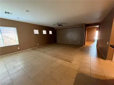 2588 Lockerbie Street Living Room
