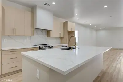1871 South Manzanita Drive Kitchen