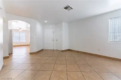 1560 JAMIELINN Lane 101 Living Room