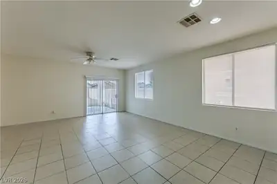 1833 Verde Mirada Drive, Las Vegas, NV 89115 Living Room