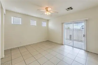 1833 Verde Mirada Drive, Las Vegas, NV 89115 Living Room