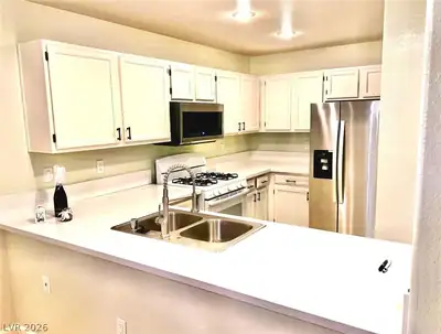 7950 West Flamingo Road 1128 Kitchen