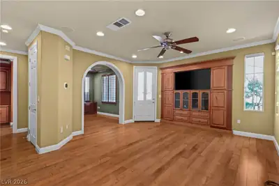 2253 Aragon Canyon Street Living Room