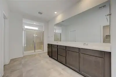6343 Pipers Brook Lane Primary Bathroom