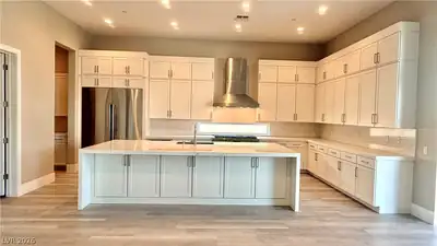 4680 Outlook Peak Street Kitchen