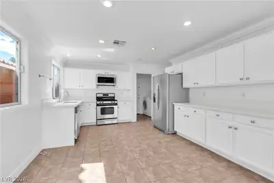 1312 Dream Bridge Drive Kitchen