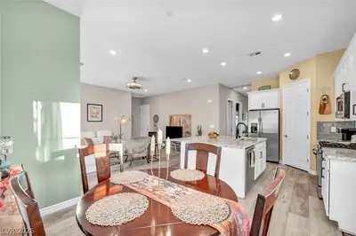 208 Bennett Pointe Avenue Dining Area