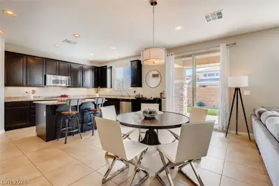 10511 Harvest Green Way Dining Area