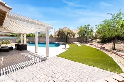 8253 Ruby Mountain Way, Las Vegas, NV 89128 Patio