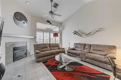 5171 Briar Patch Way Living Room