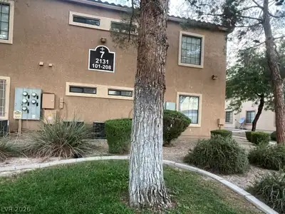2131 Hussium Hills Street 208, Las Vegas, NV 89108 Front of Structure