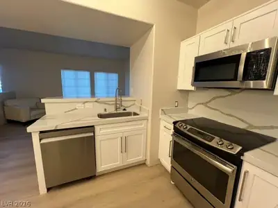 2131 Hussium Hills Street 208, Las Vegas, NV 89108 Kitchen