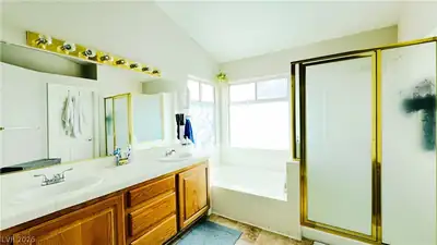 4800 North Golfridge Drive, Las Vegas, NV 89130 Primary Bathroom