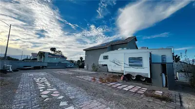 4800 North Golfridge Drive, Las Vegas, NV 89130 Yard