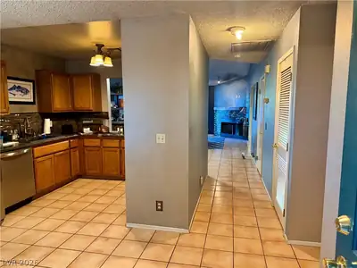 7001 Pindarri Way Entry