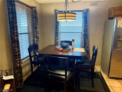 7001 Pindarri Way Dining Area