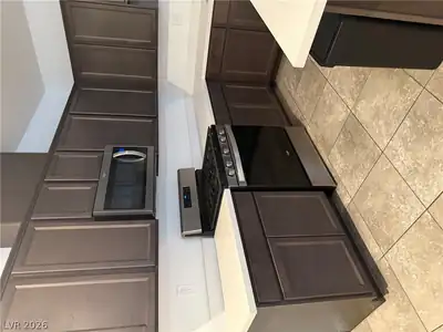 1186 Gypsum Hills Court, Henderson, NV 89002 Kitchen