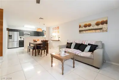 2036 Bavington Drive C Living Room