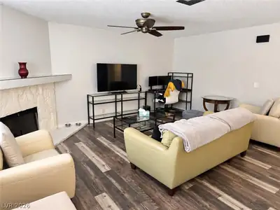 905 Rockview Drive 202 Great Room