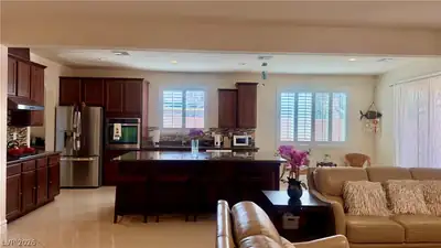 328 Cranstonhill Drive Kitchen