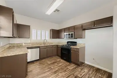 2726 Wood Drift Street, North Las Vegas, NV 89030 Kitchen