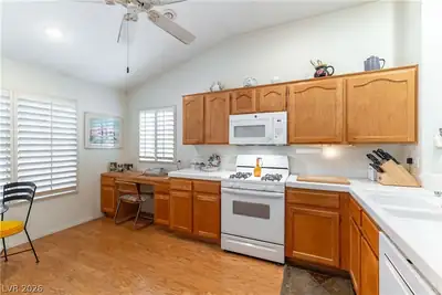 3853 Wild Pansy Court, Las Vegas, NV 89147 Kitchen