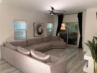 9573 Greensburg Avenue Living Room