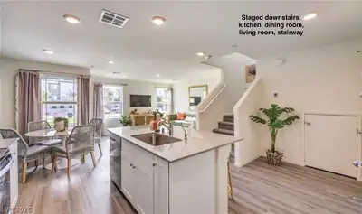 3766 Sonrisa Vista Avenue, Henderson, NV 89044 Kitchen