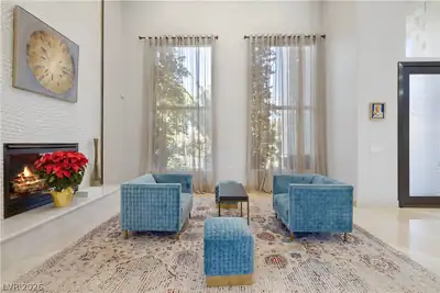 9624 Grand Isle Lane Living Room