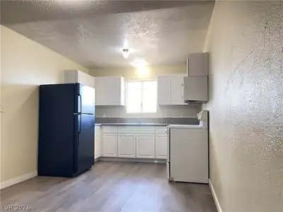 1709 South FAIRFIELD Avenue F, Las Vegas, NV 89102 Kitchen