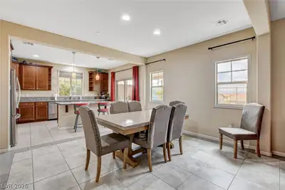 904 Pastel Dusk Court Dining Area