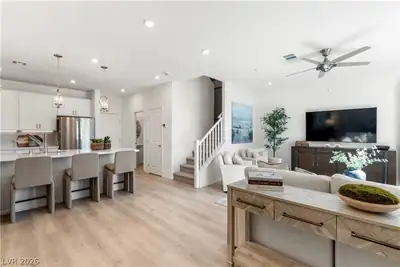 1948 Hydrangea Place Living Room