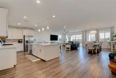 10062 Agave Edge Drive, Las Vegas, NV 89178 Kitchen