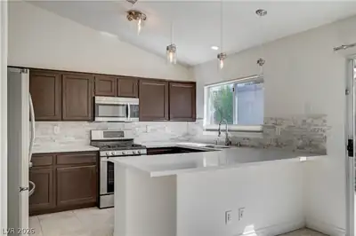 9505 Glengarry Drive, Las Vegas, NV 89129 Kitchen