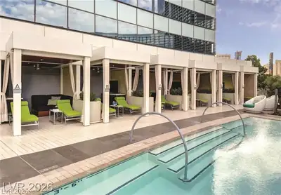 2600 HARMON Avenue 16011, Las Vegas, NV 89109 Pool