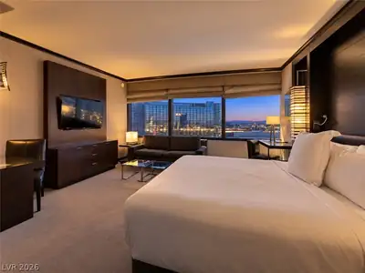 2600 HARMON Avenue 16011, Las Vegas, NV 89109 Primary Bedroom