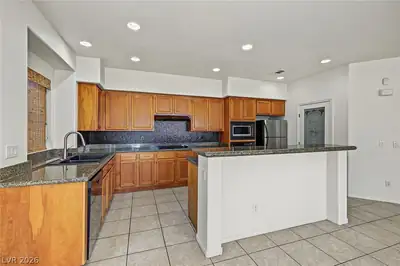 10279 Early Morning Avenue Kitchen