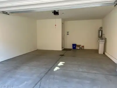 76 Kimberlite Drive, Henderson, NV 89011 Garage