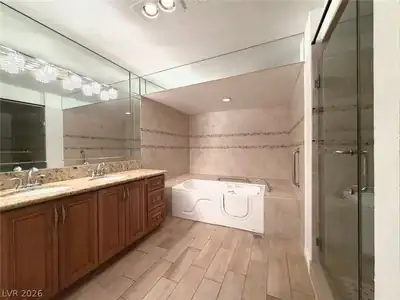 3174 Bel Air Drive, Las Vegas, NV 89109 Primary Bathroom