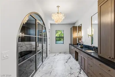 10205 Orkiney Drive Primary Bathroom
