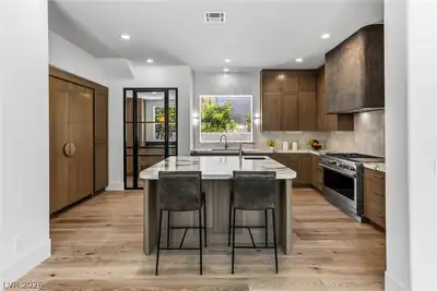 10205 Orkiney Drive Kitchen