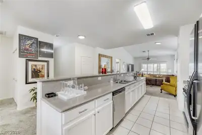 712 Peachy Canyon Circle 204 Kitchen