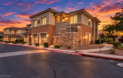712 Peachy Canyon Circle 204 Front of Structure